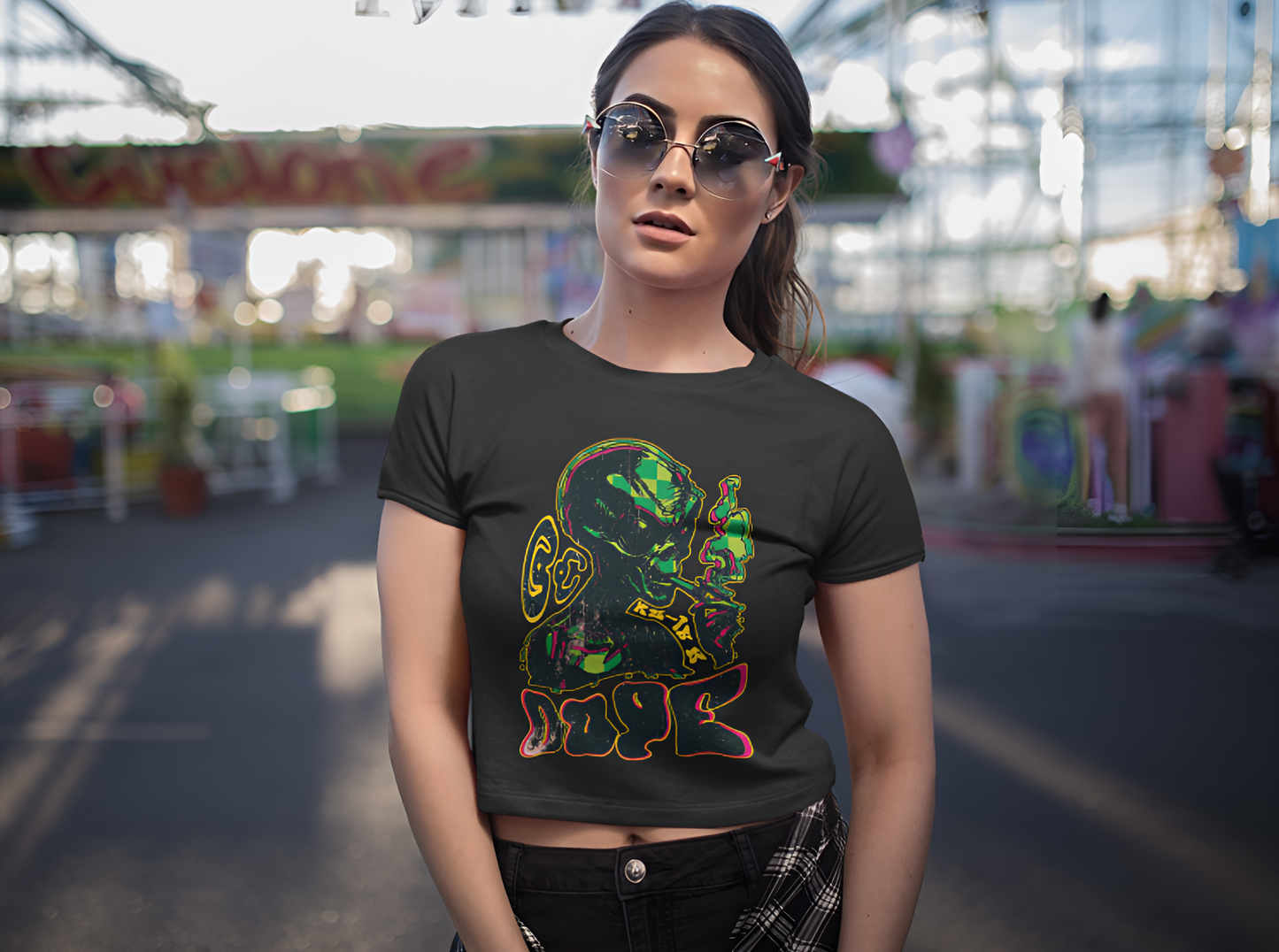 Alien Hope Cropped Tee